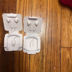 Original Apple earbuds